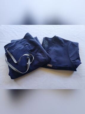 Small FIGS Navy Set